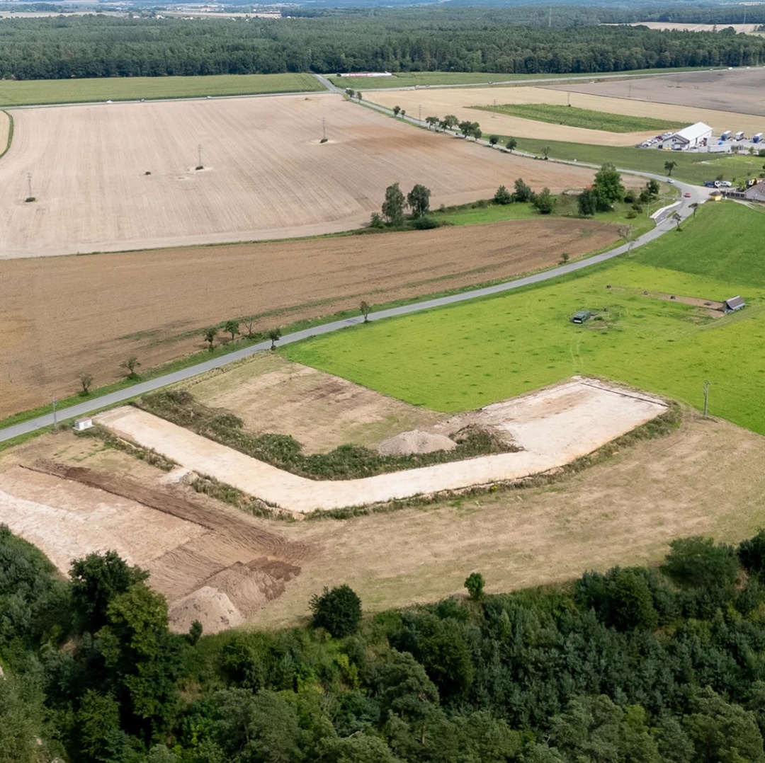 Letecký pohled na lokalitu stavebních pozemků